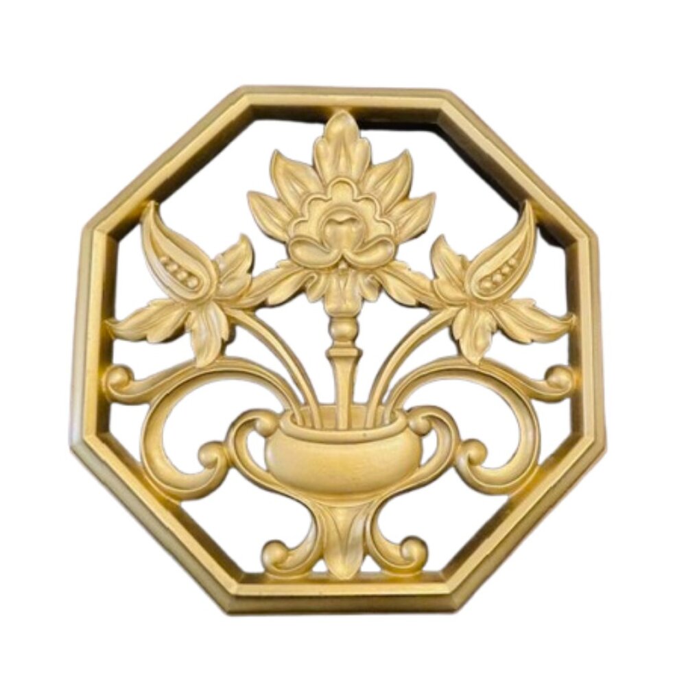 Syroco MCM 1962 Hollywood Regency Floral Wall Decor Plaque Goldtone